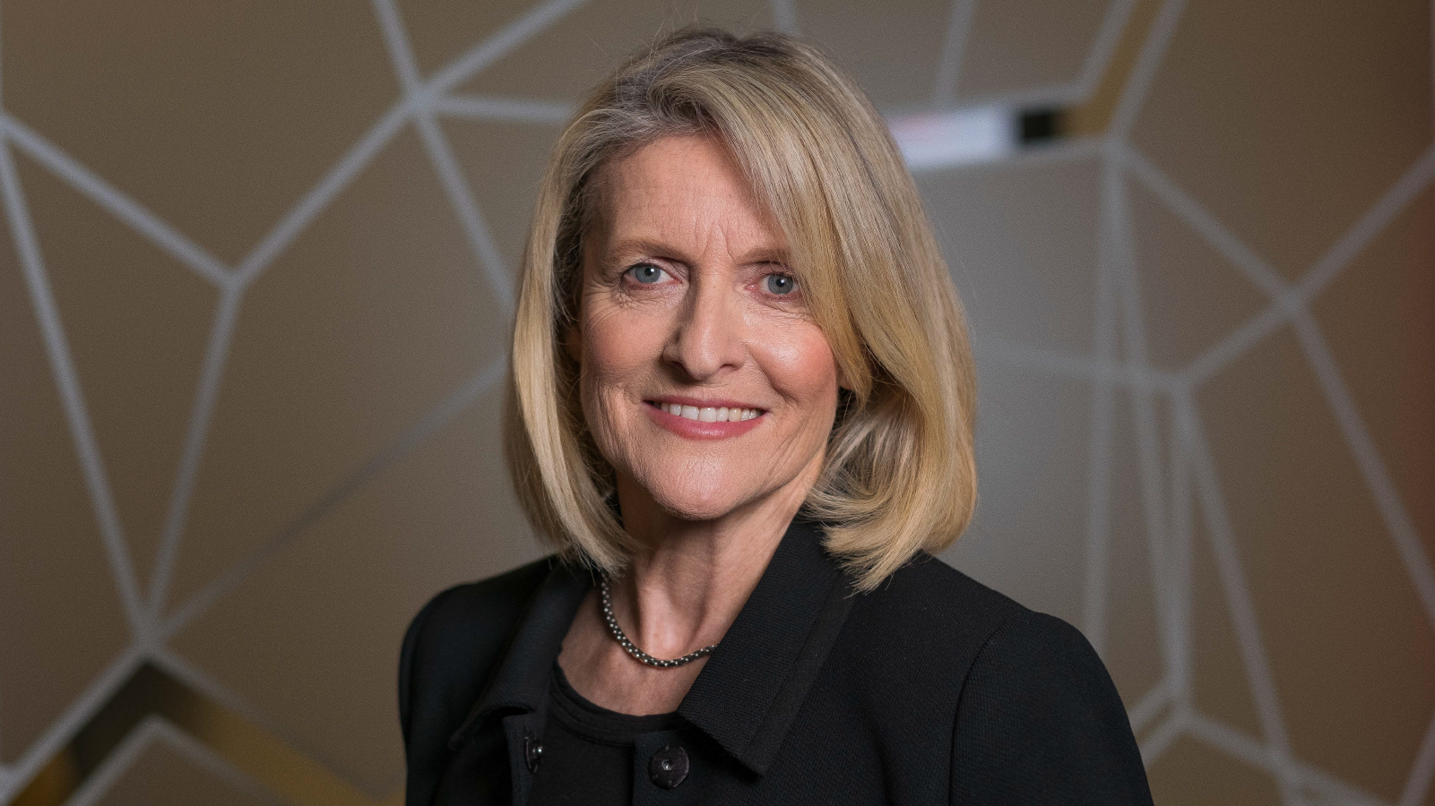 Jeanne_feature_1600x900